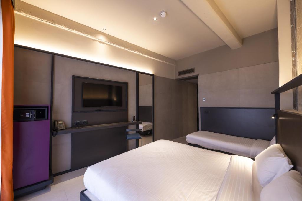 Joy 124 Hotel Milano — Pokoje in Mediolan, Lombardia