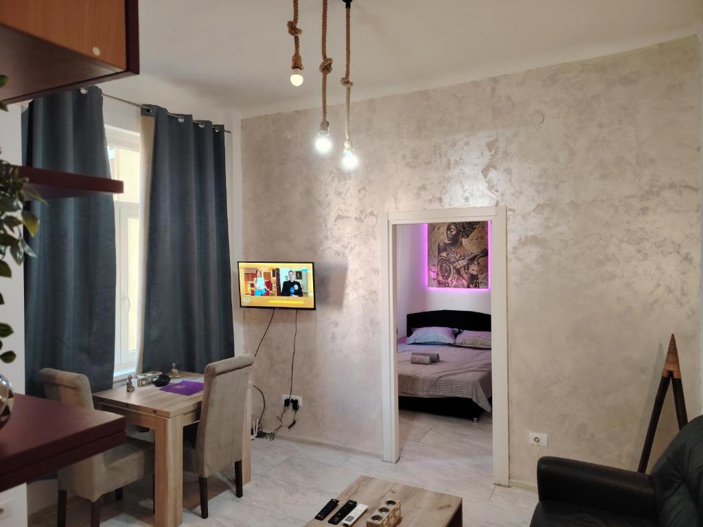 Nefertiti Apartment - 1