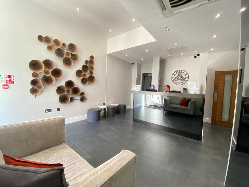 Trebovir Hotel London