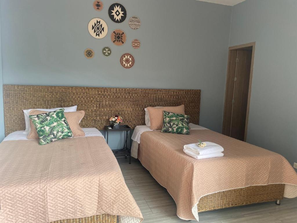 Santa Elena Lake House - 2