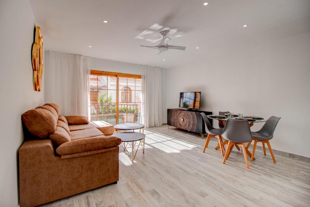 FRESH apartment in Costa Adeje - 1