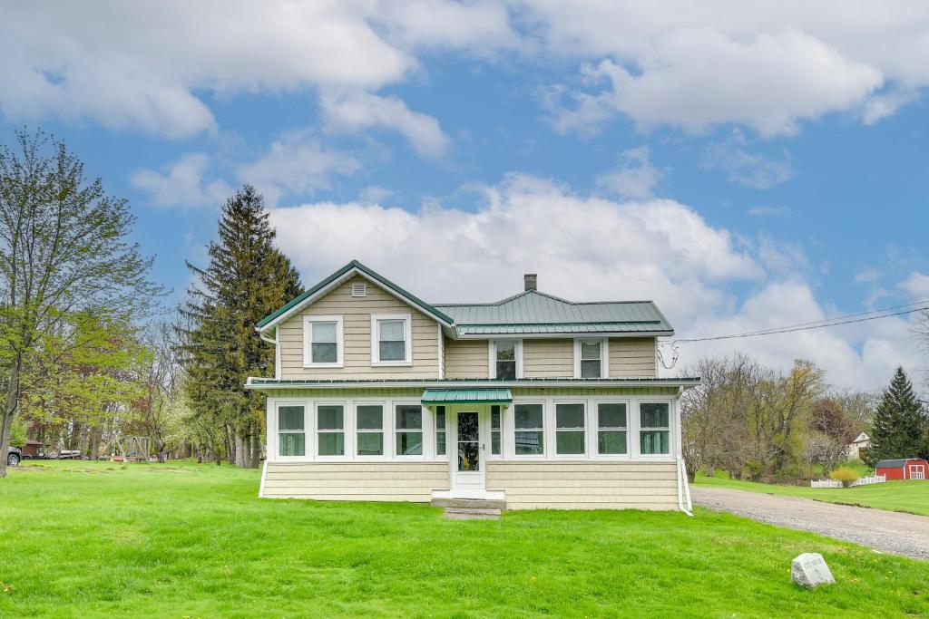 Getaway in Sodus Point with Private Yard, Sodus