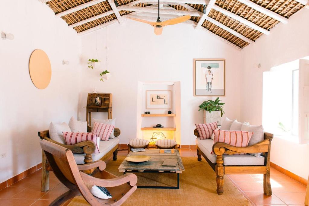 Casa Playita best beach getaway gem earth house - 1
