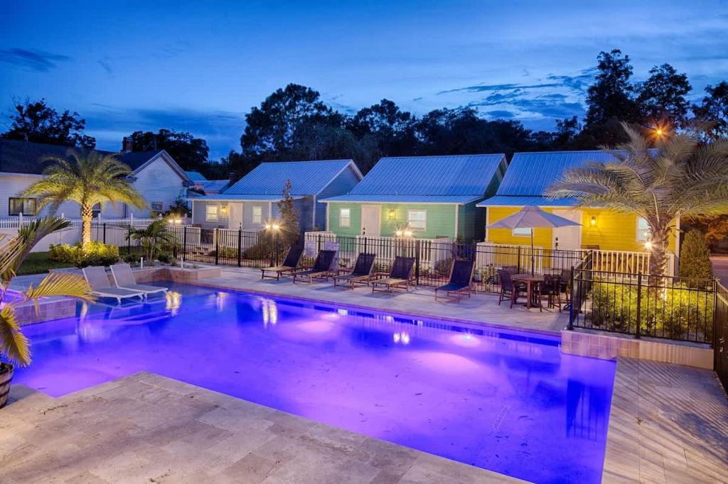 Updated Cottage in Heart of Town Park & Walk, St. Augustine