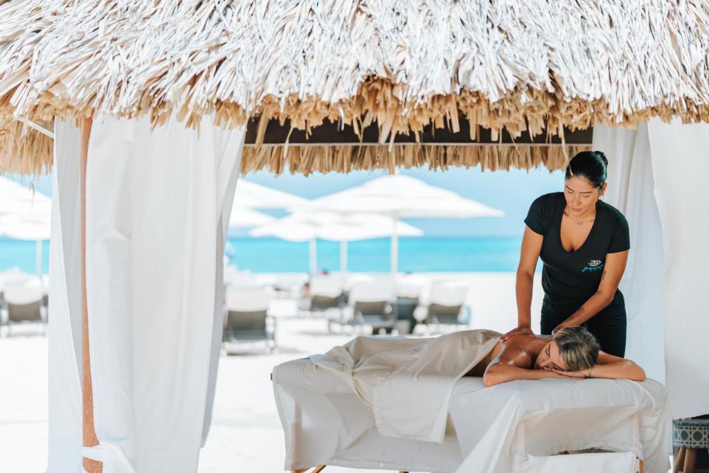 Bucuti & Tara Boutique Beach Resort - Adult Only — Beach in Oranjestad