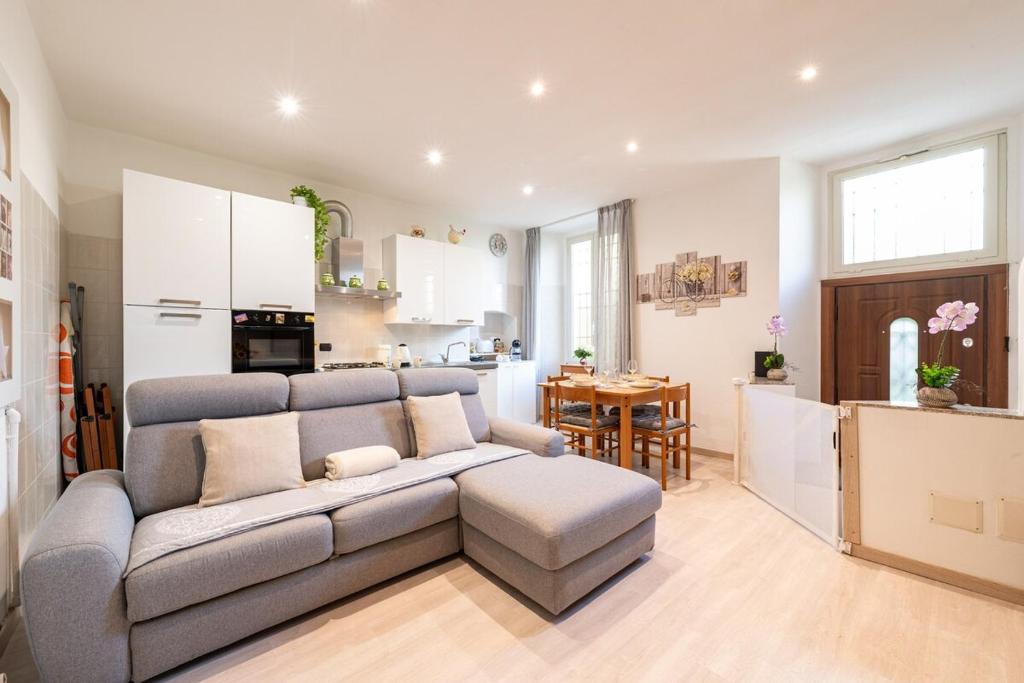 Sunflower - Modern Apartment on Lake Maggiore, Verbania