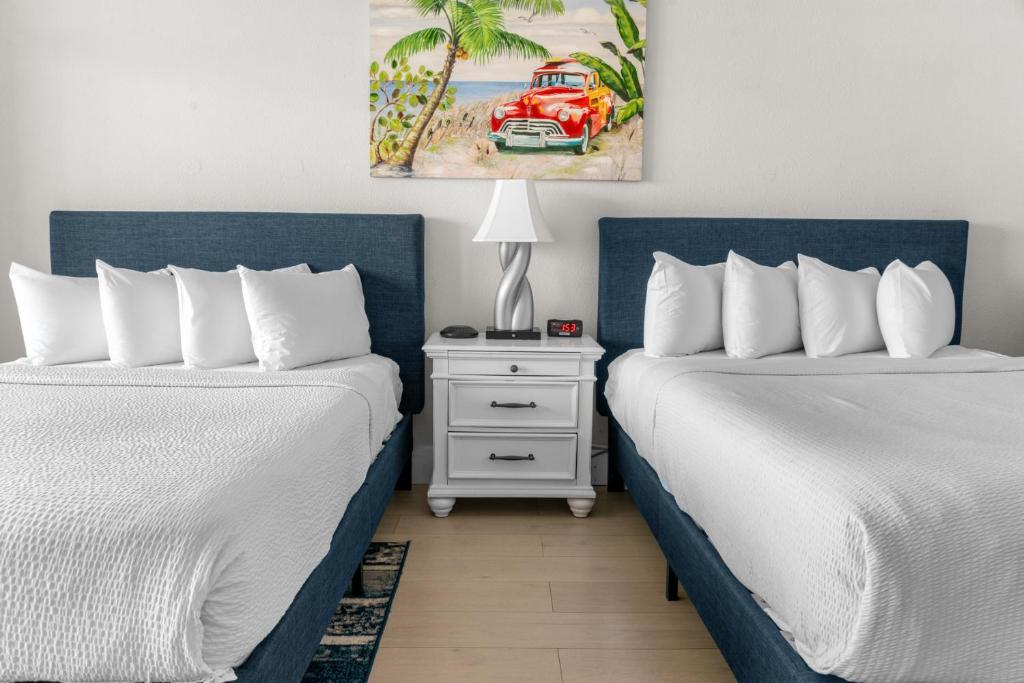 Modern & Updated Oceanview Studio! Sleeps 4! Landmark 523, Myrtle Beach