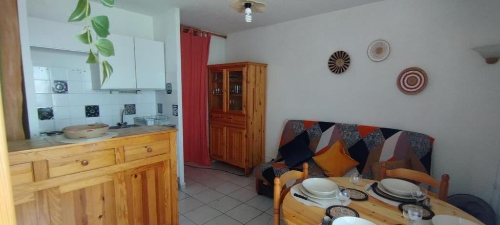 Apt de charme 4 pers, vue port, location idéale - 4