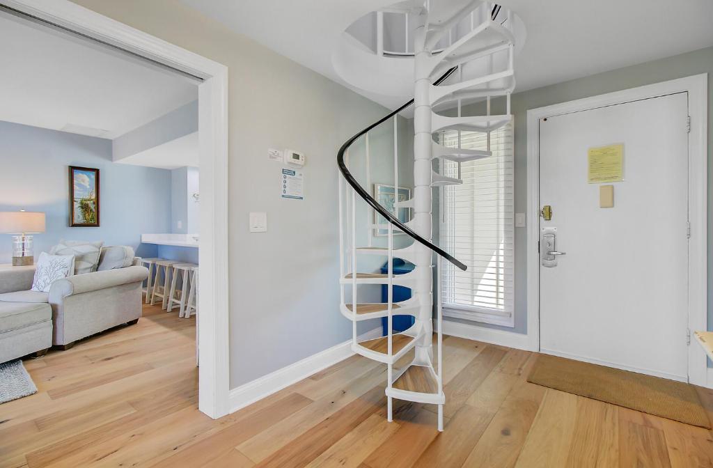 Port O Call A303 by Wild Dunes, Ocean View Condo, Isle of Palms