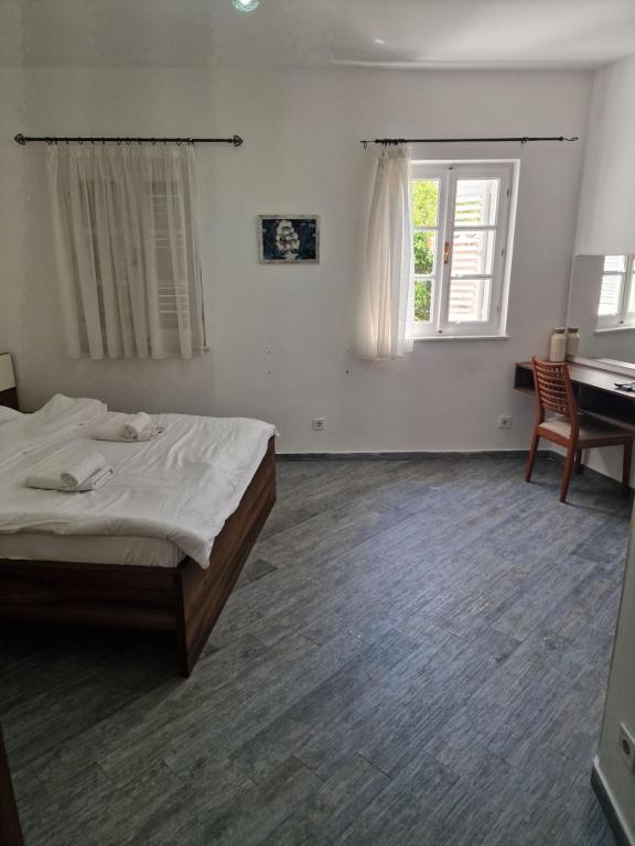 Rooms Dana Old Town Budva - 3