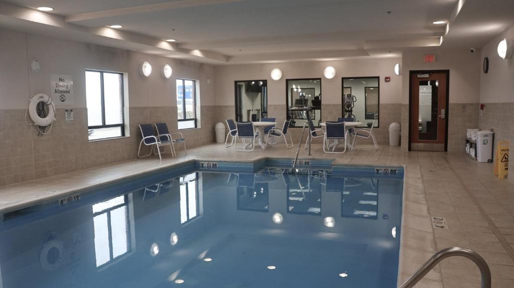 Holiday Inn Express & Suites Morton Peoria Area By IHG 전경