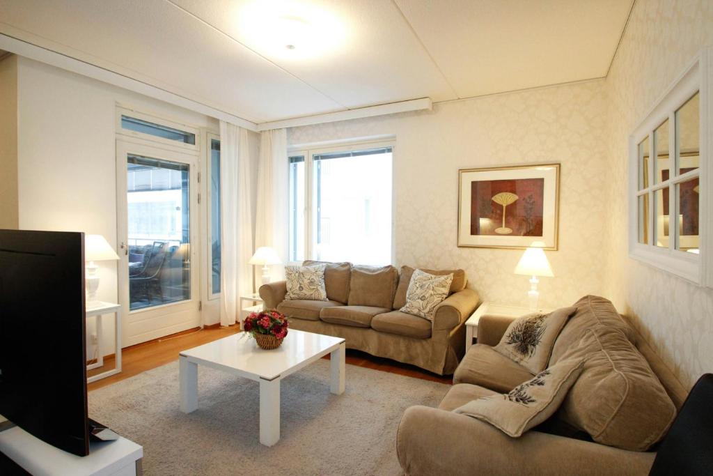 Central and Spacious Apartment for 4 with Sauna, Jyväskylä