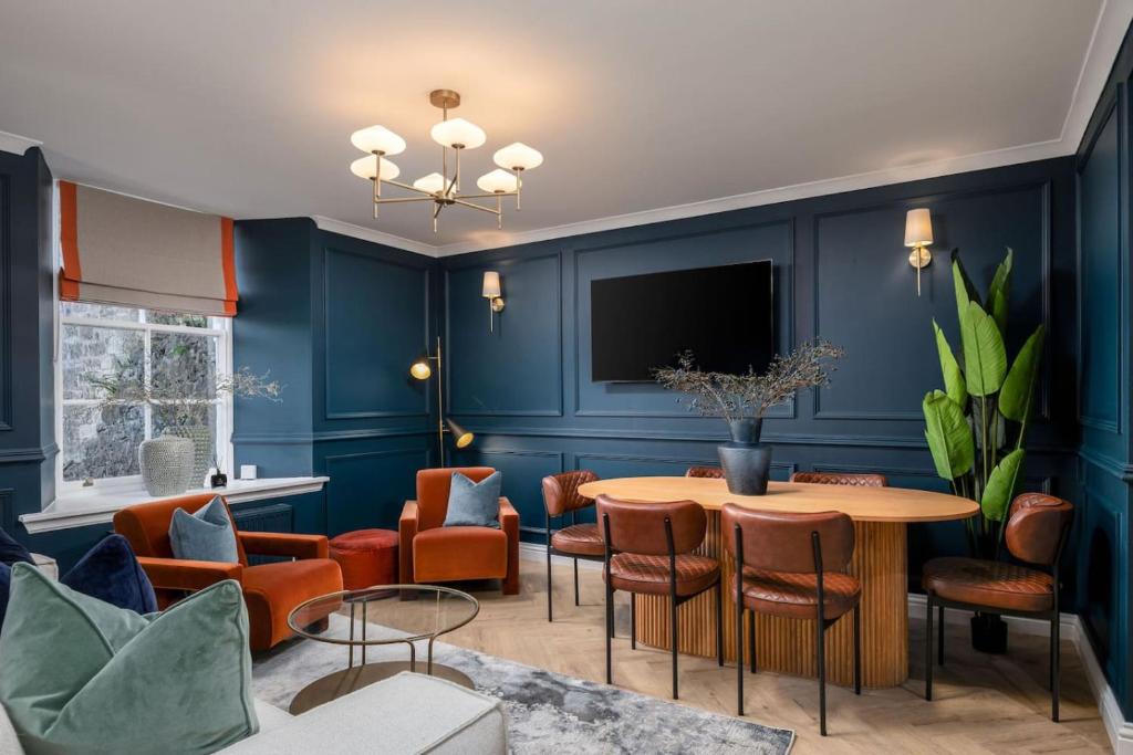 Sapphire Suite, The Stirling Residence, Stirling