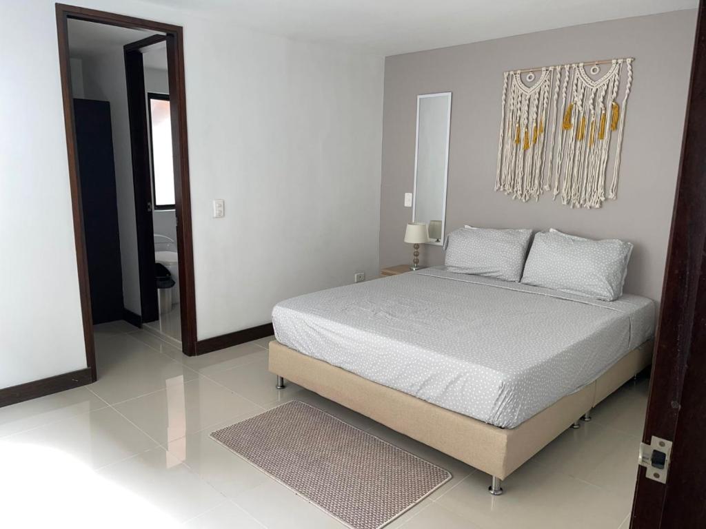 Apartamento familiar laureles 203 - 2