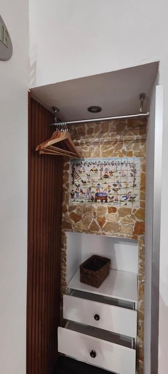 Icon Living - 4