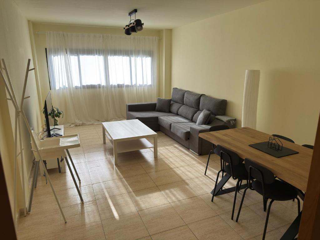 COZY MODERN 3 Bedroom Apartment - 1