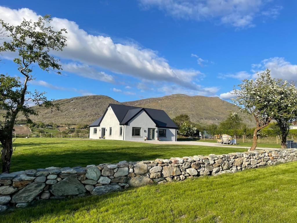 Rolling Hills, Westport