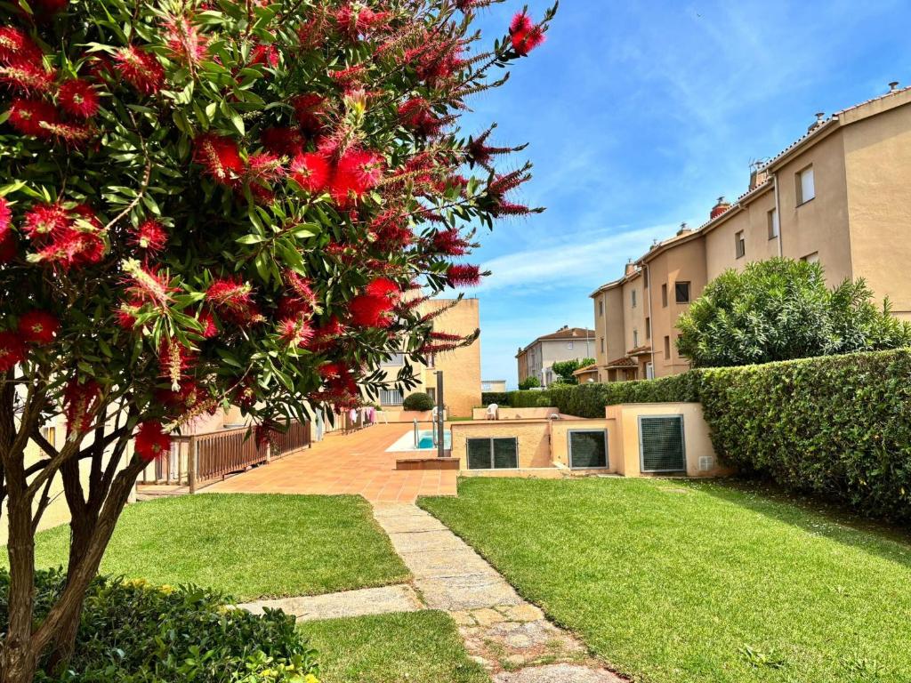 Apartamento Calella 4: Cerca del Mar, Mascotas Bienvenidas - ES-323-80 - 2