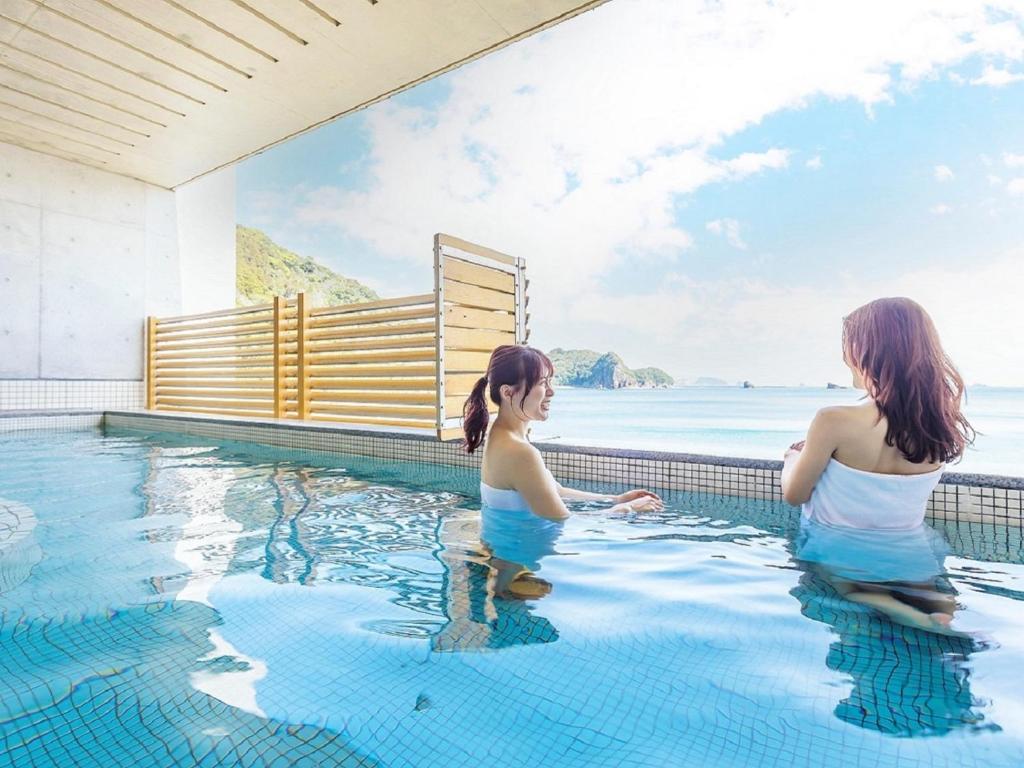Open air bath