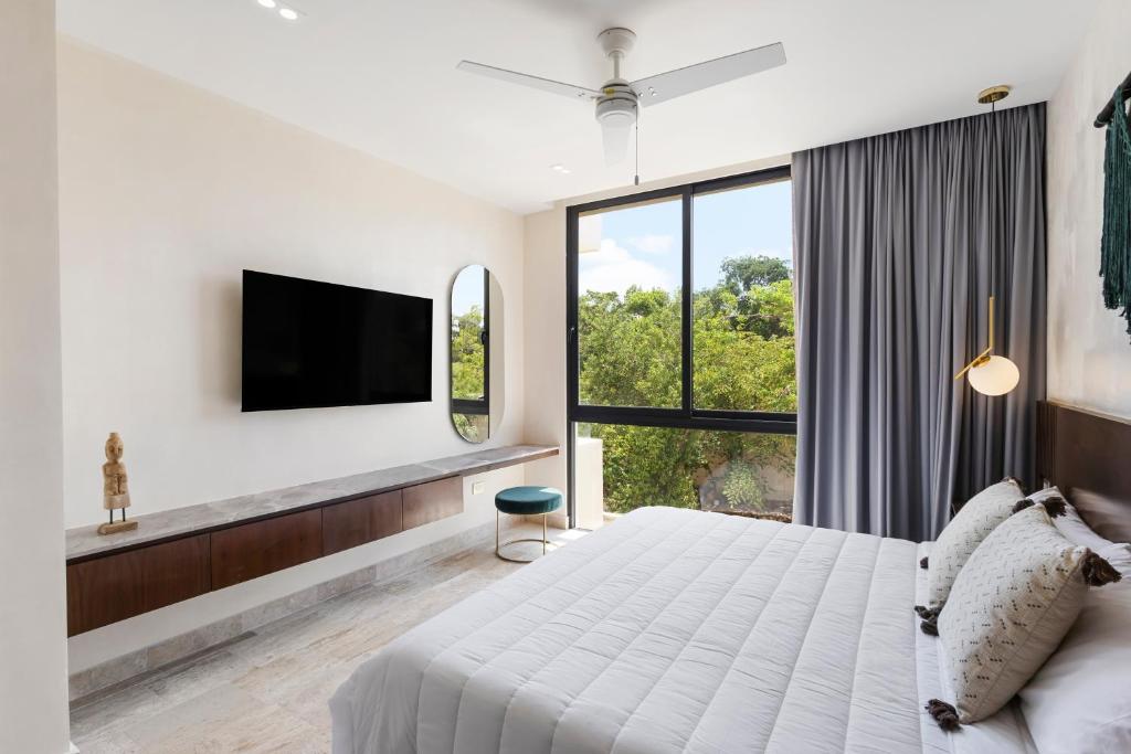 Tulum Hotspot 2BR Condo - 4