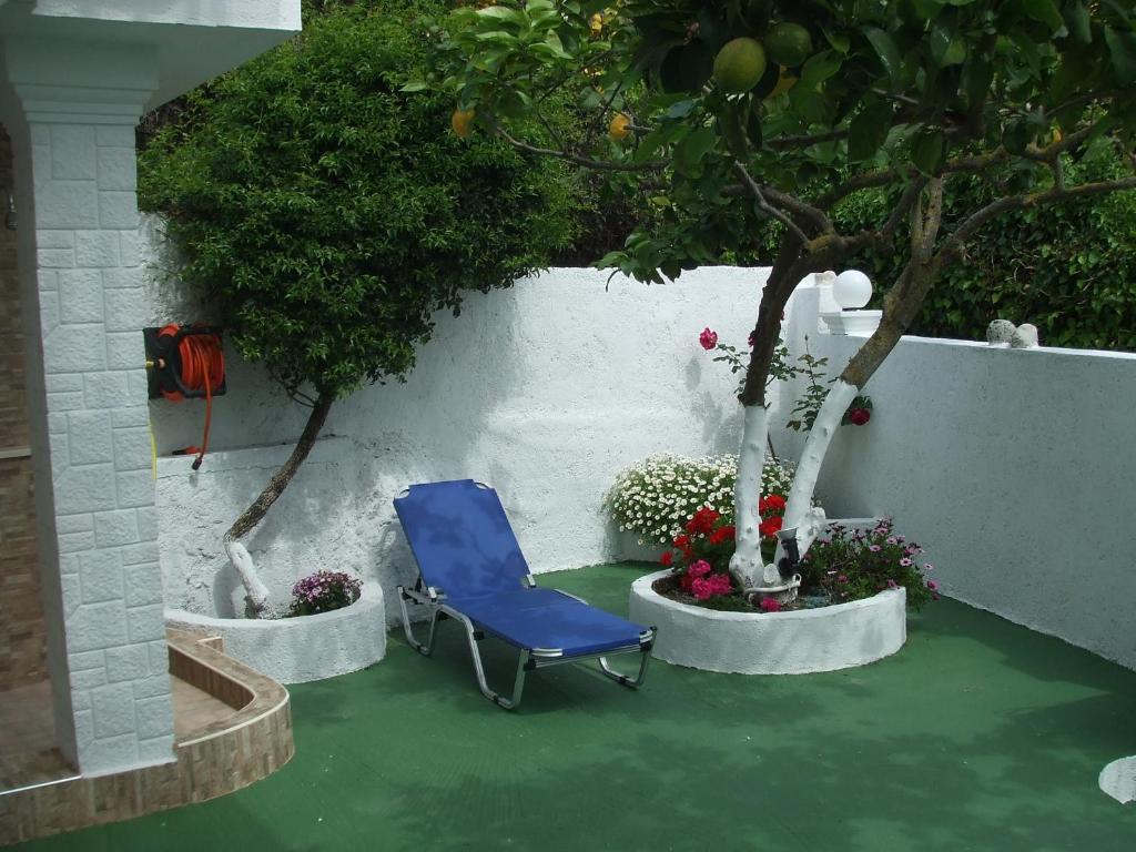 Agathi Beach House (Black Rocks) photo