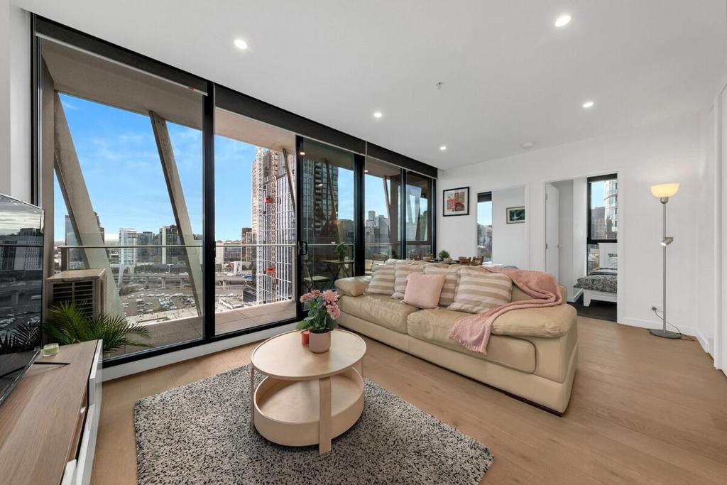 Entire South Melb Apt with 2Brm 2Bath and Balcony, Melbourne