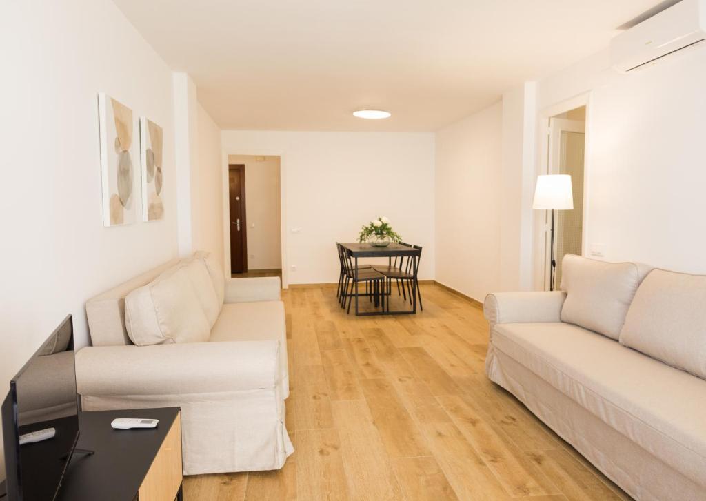 Apartamento con Piscina a 100 M de la playa - 4