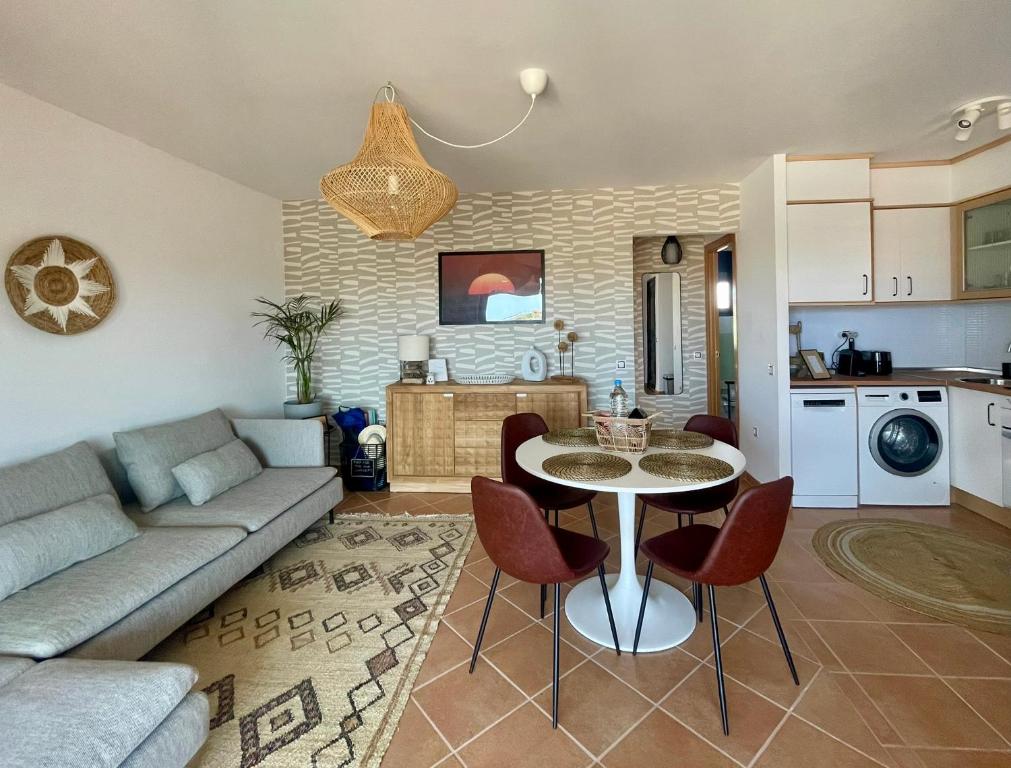 THE PLACE - surf & soul, Majanicho