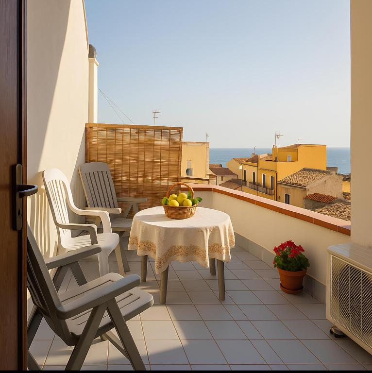 SinyHouse, Terrasini