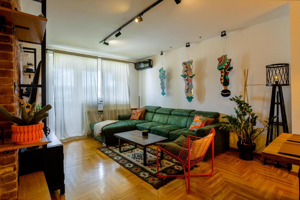 SanPedro - Industrial Elegance