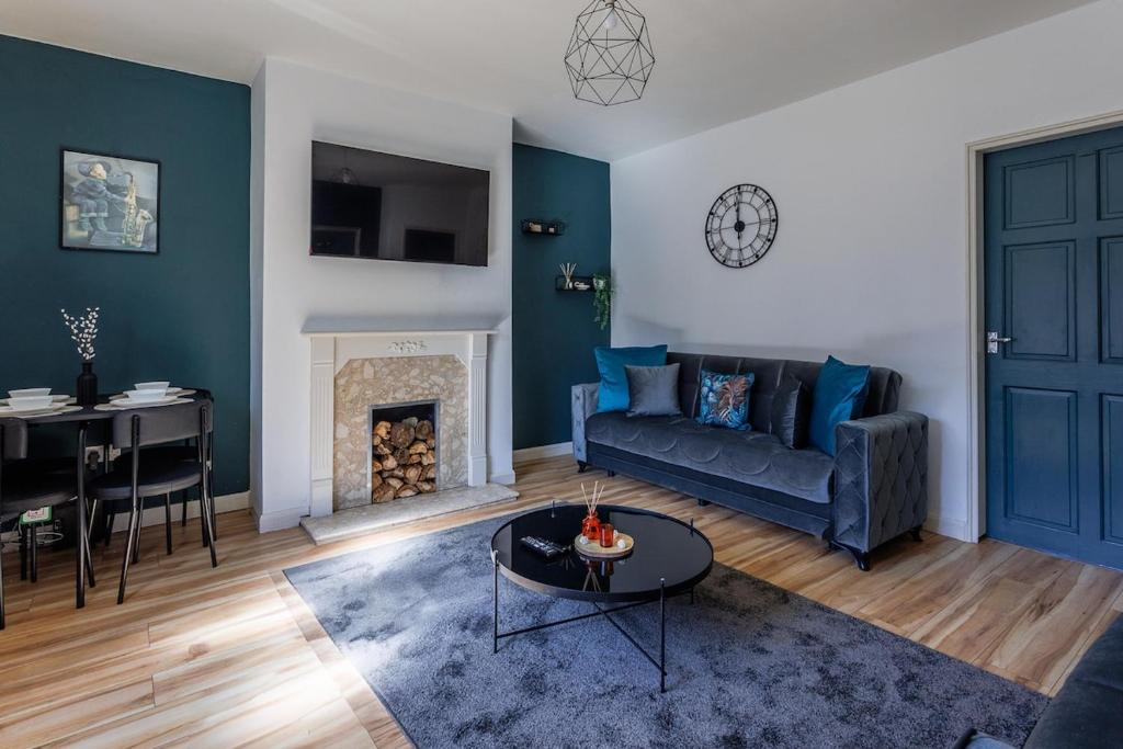 Gateshead Modern 2Bedroom House With Parking, Low Team