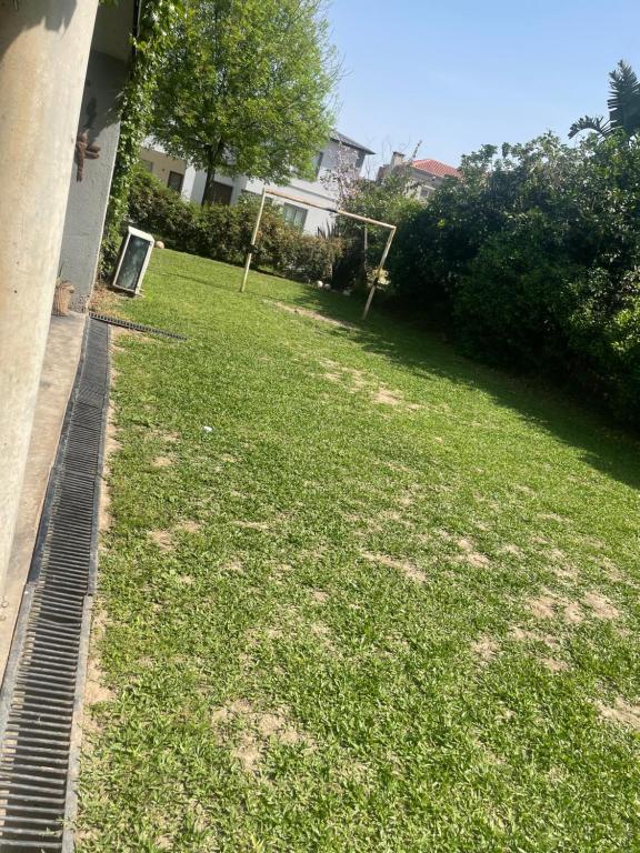 Excepcional casa en Y B - 5