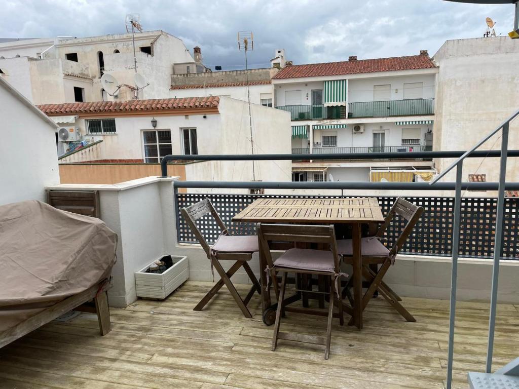 Lets in the Sun - Apartments Clavel - 3