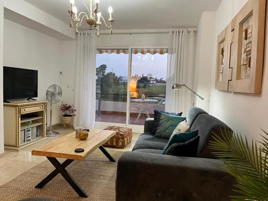 Frontline Golf Apartment - 4