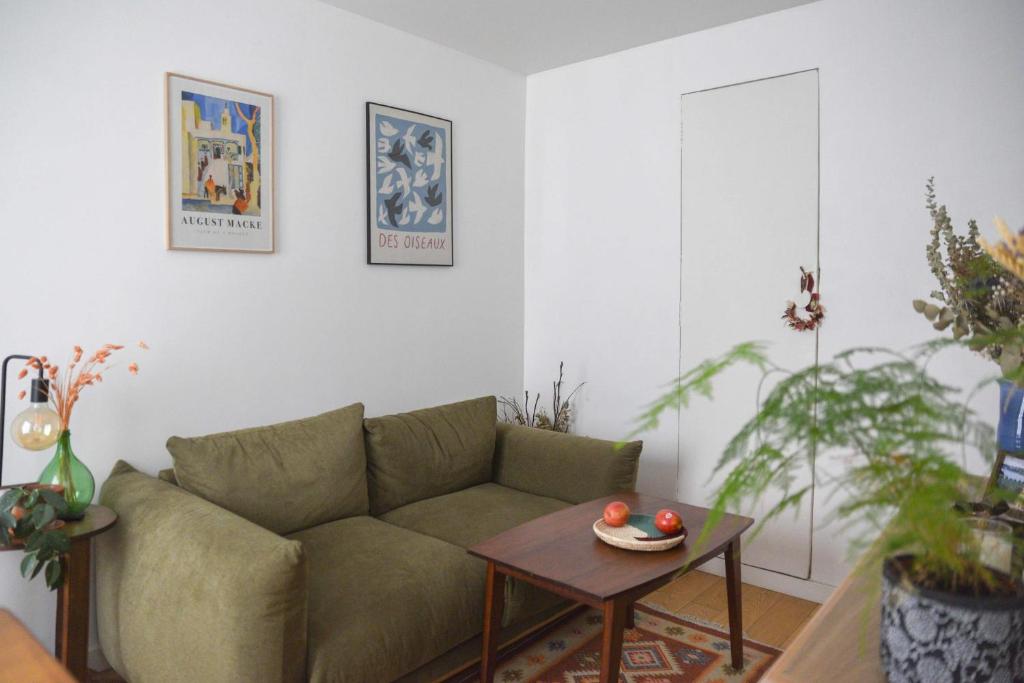 Bright 1 bedroom apartment - near park - 2