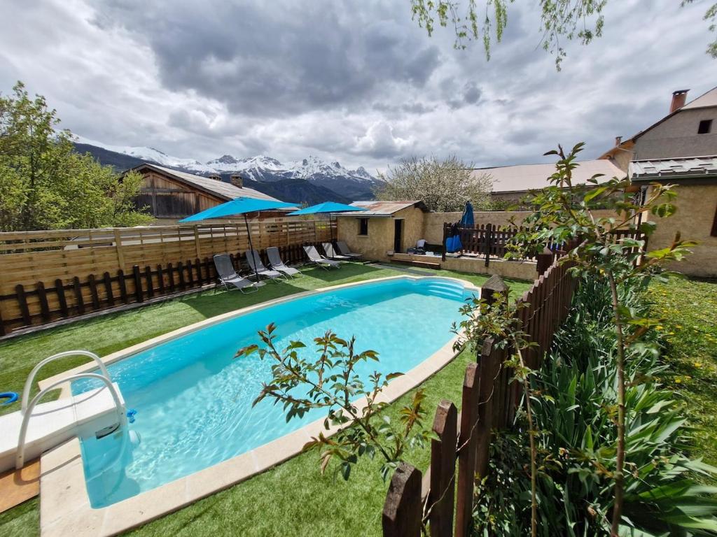 grande maison familiale avec piscine chauffée - 1