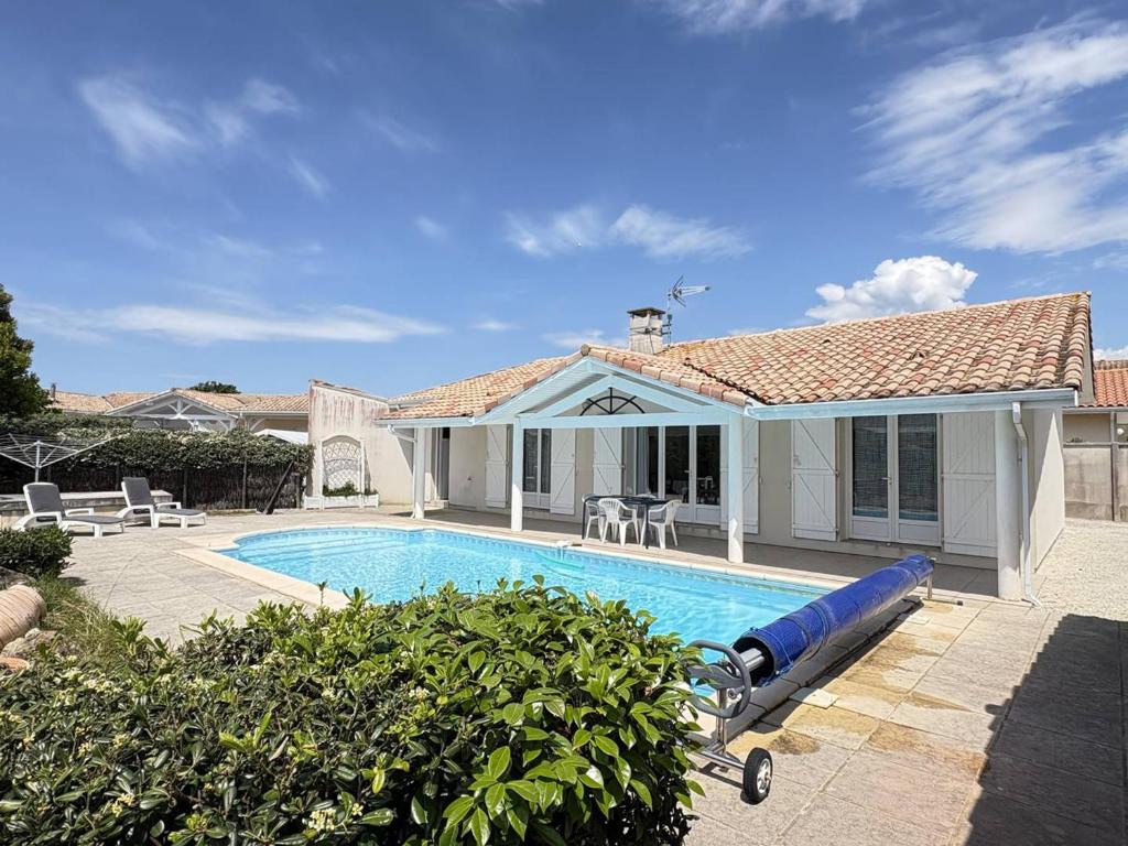 Élégante villa moderne à deux pas de la plage - FR-1-831-7 - 3