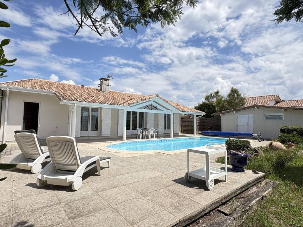 Élégante villa moderne à deux pas de la plage - FR-1-831-7 - 1