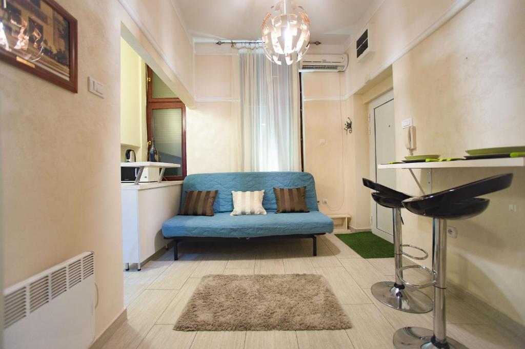 Central charm modern 2br apt-Free parking near - 5