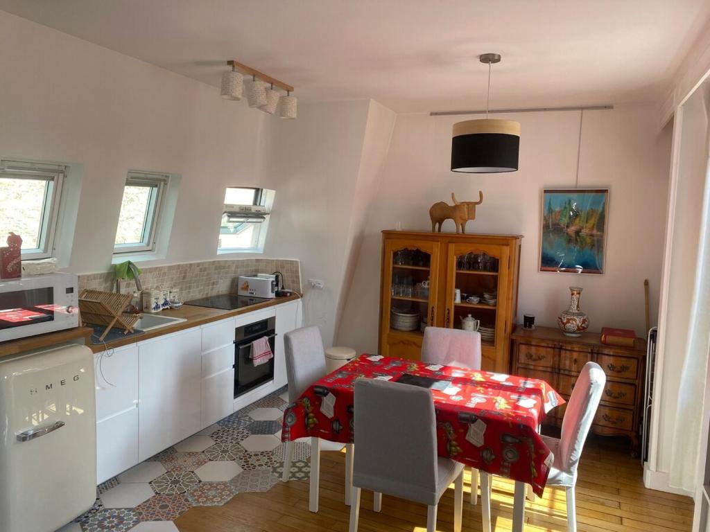 2 rooms, 6th arrondissement, bright, view of Invalides - 2