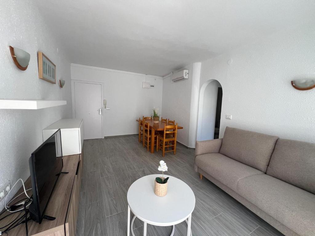 Bonito Apartamento en el centro de Rosas AV-77 - 3
