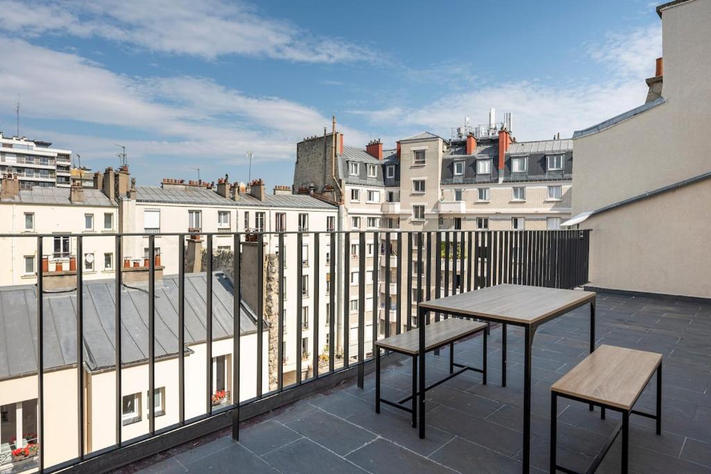 Paris Studio with view of Montmartre - 2