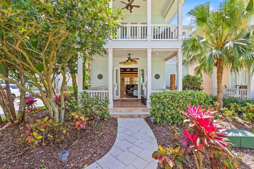 Outriggers 18- Happy Daze, New Smyrna Beach