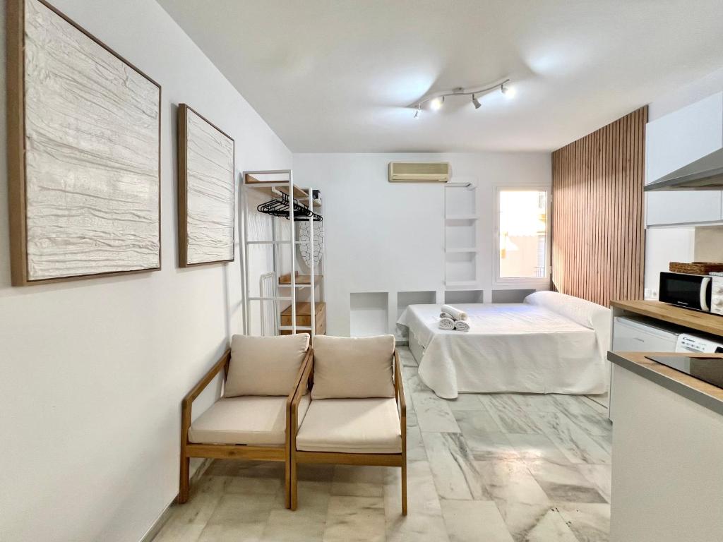 La Plaza City Center & Beach Cozy Studios - 1