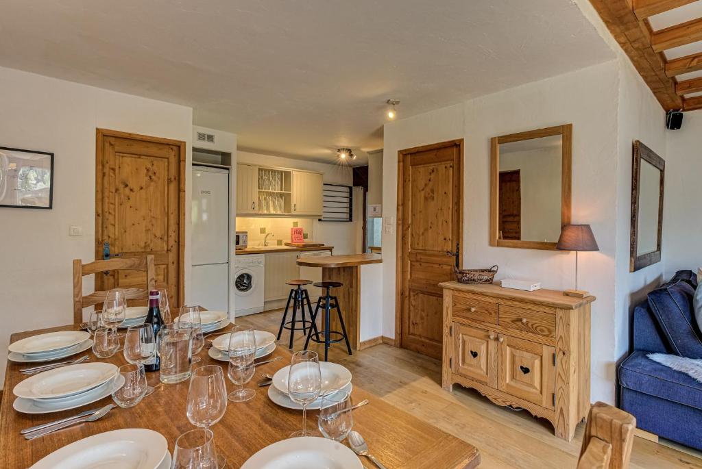 Apartment Chamouny, Alpes Agency, Chamonix, Sleeps 8 - 2
