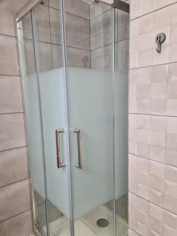 Appartement Saint Cyprien plage réservable du samedi au samedi les mois de Juillet et Aout - 2