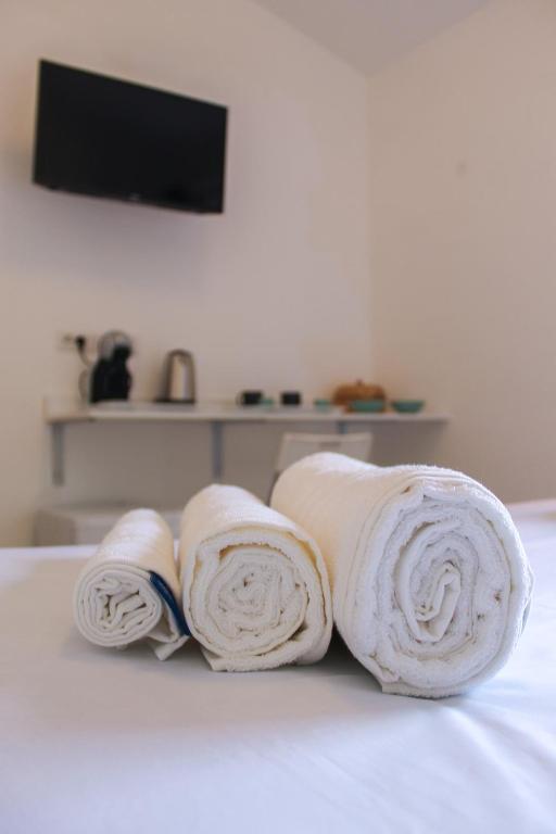 La Torre Rossa Guest House - 3