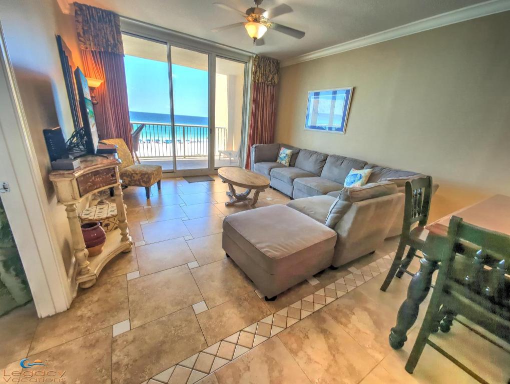 Azure #414-Beachfront Premium Amenities-Sleeps 10!, Fort Walton Beach