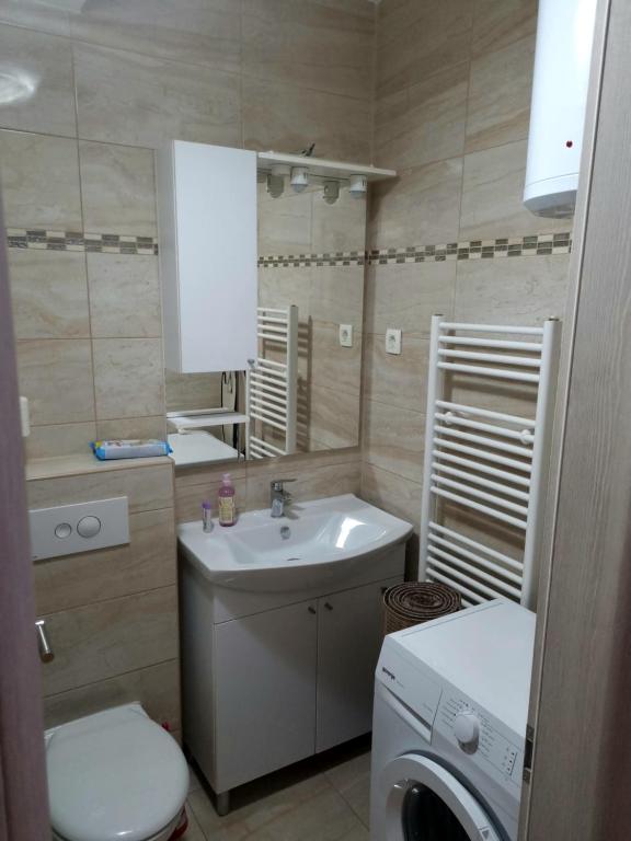 Donnie studio 7, Ivišovo Greblje