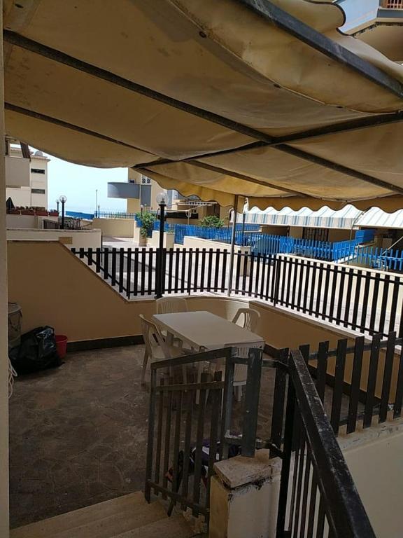 Nettuno beachfront house, Nettuno